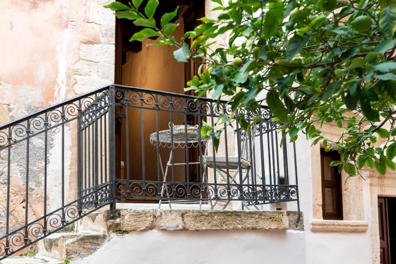 Oniros Residenza Vecchia Aparthotel Chania  Exterior photo