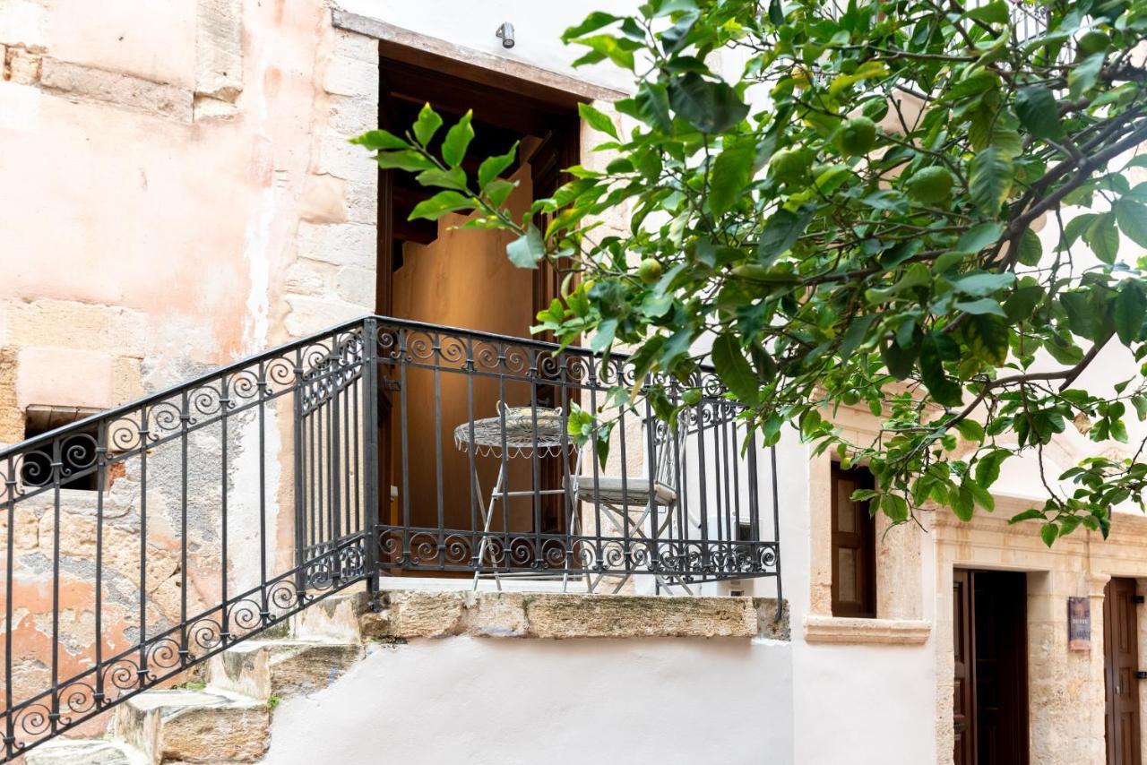 Oniros Residenza Vecchia Aparthotel Chania  Exterior photo