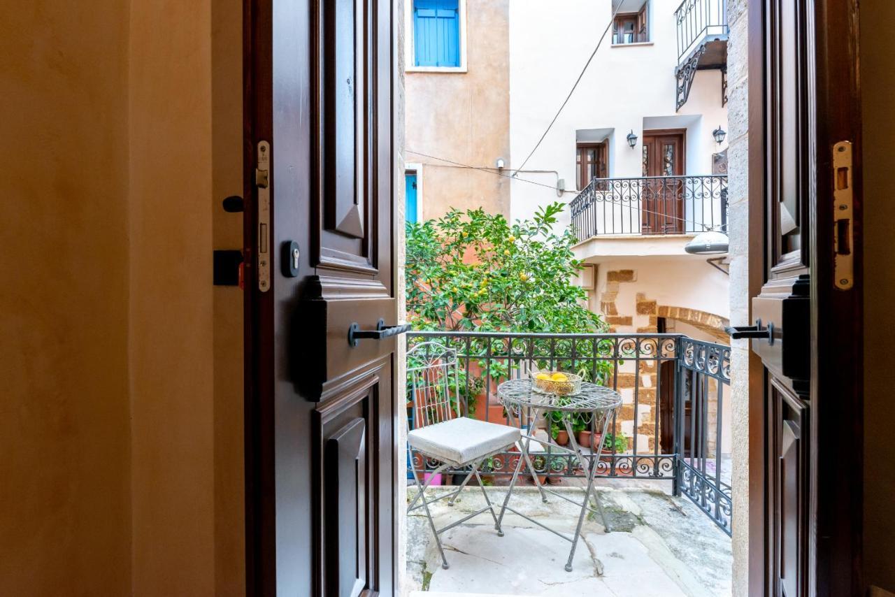 Oniros Residenza Vecchia Aparthotel Chania  Exterior photo